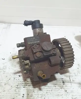 Ford C-MAX I Fuel injection high pressure pump 0445010102 9683703780A