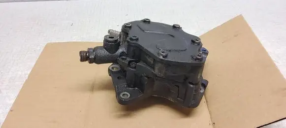 Volkswagen Transporter - Caravelle T5 Mechanical fuel pump 