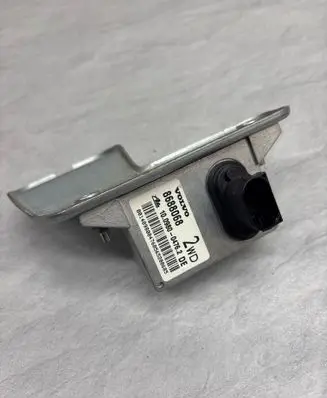 Volvo V70 ESP acceleration yaw rate sensor 8688068 10098004762 8688069