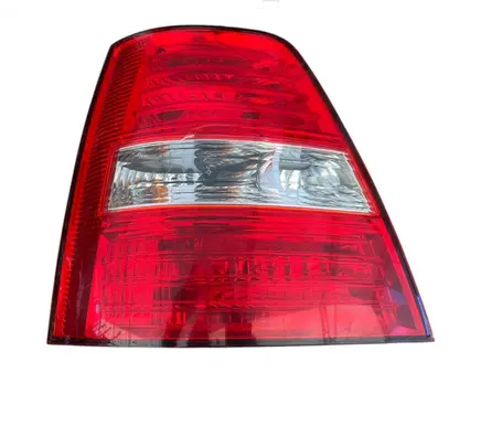 KIA Sorento Rear/tail lights 9243E5