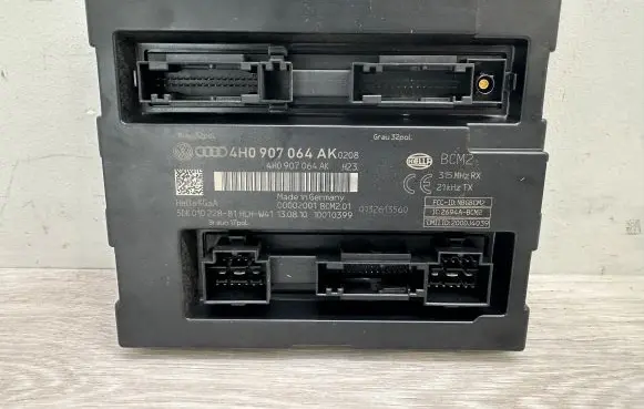 Volkswagen Touareg II Comfort/convenience module 4H0907064AK