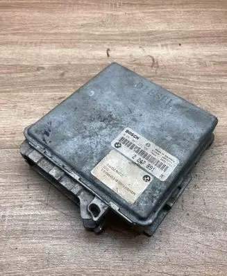 BMW 5 E39 Engine control unit/module ECU 2247891 0281001373