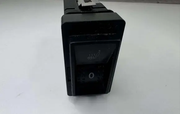 Skoda Superb B5 (3U) Seat heating switch 3U0963563