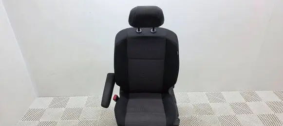 Peugeot Partner III Front driver seat 202650435DL