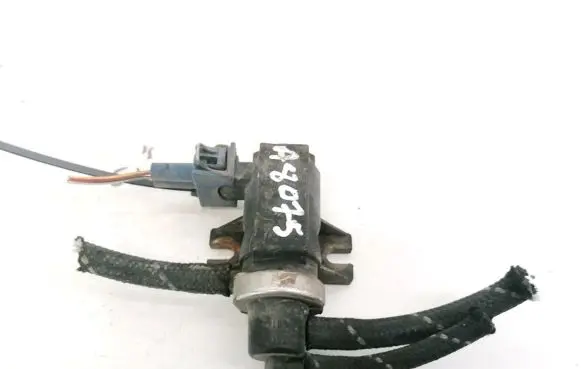 Seat Cordoba (6K) Turbo solenoid valve 72190320
