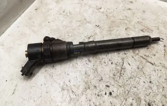 Hyundai Tucson JM Fuel injector 04451101263380027900