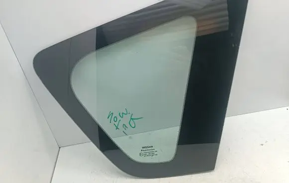 Nissan Note (E11) Rear side window 43R001583 AS2M3232DOT682