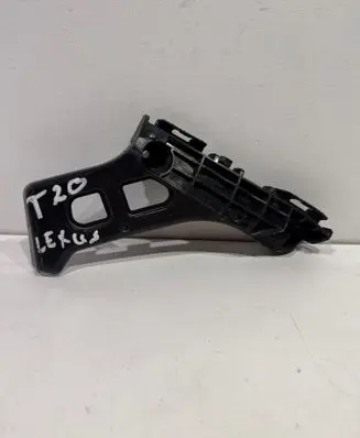 Lexus CT 200H Front bumper mounting bracket 5211676011 52116 7601