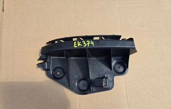 Audi A3 S3 8P Rear bumper mounting bracket 8P38077393A