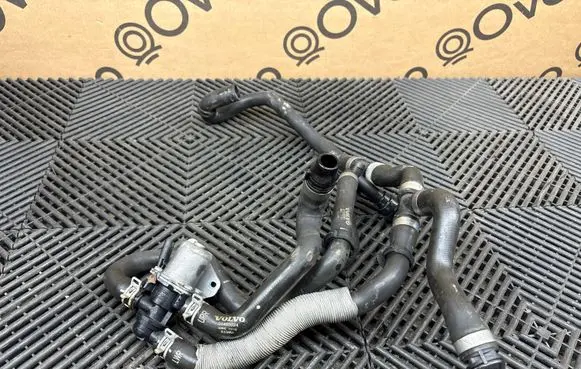 Volvo XC90 Electric auxiliary coolant/water pump 31338385