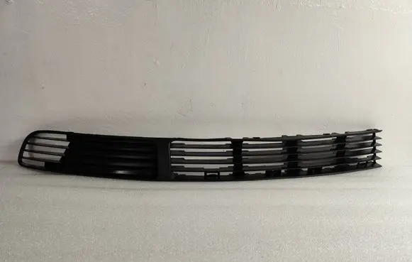 Volkswagen PASSAT B5 Front bumper lower grill 3B0853677A