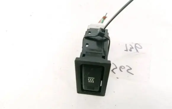 Toyota Avensis T250 Windscreen/window heater switch 153337