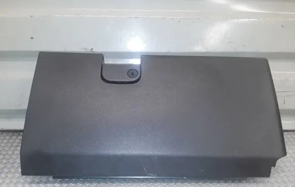 Nissan X-Trail T30 Glove box lid/cover 68500EQ400