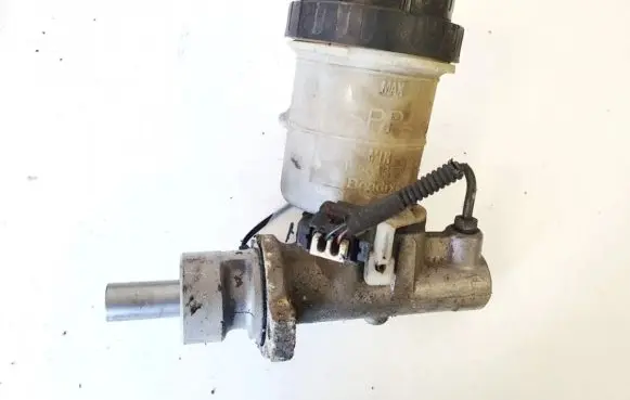 Volvo S40, V40 Master brake cylinder 311947