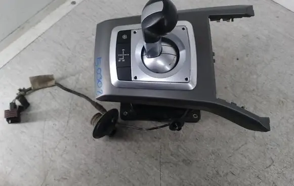 Opel Astra H Gear shifter/selector 13212768AZ