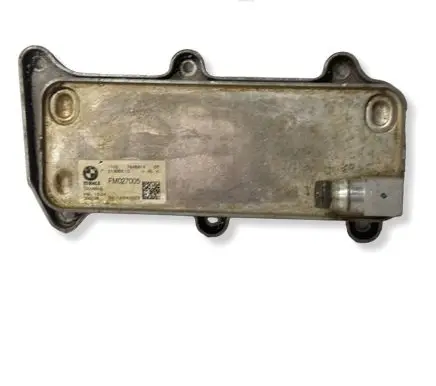 BMW 5 G30 G31 G38 Engine oil radiator 7648914