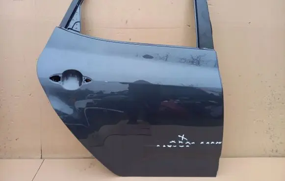 KIA Venga Rear door