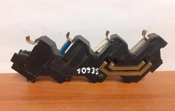 Mercedes-Benz E W124 Other engine bay part 10400343590 1245401450