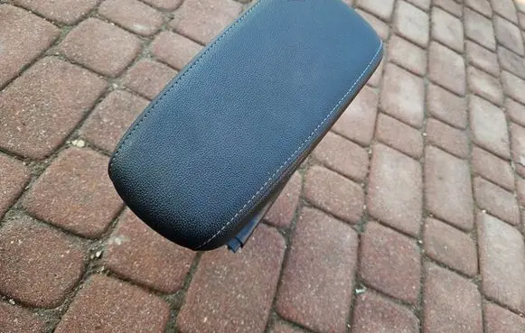 Opel Corsa F Armrest 39196827
