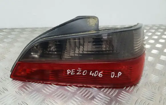 Peugeot 406 Rear/tail lights 2255D