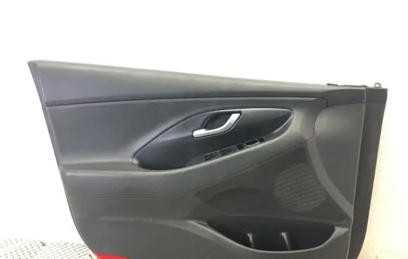 Hyundai i30 Front door card panel trim
