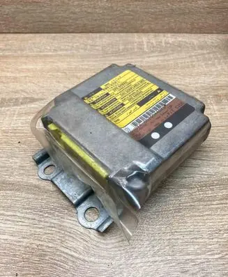 Toyota Avensis T220 Airbag control unit/module 8917005050 204247102
