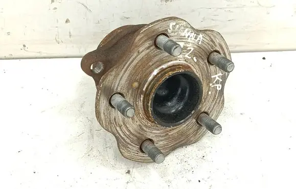 Toyota Sienna XL40 IV Rear wheel hub 89544 0E050 0H050