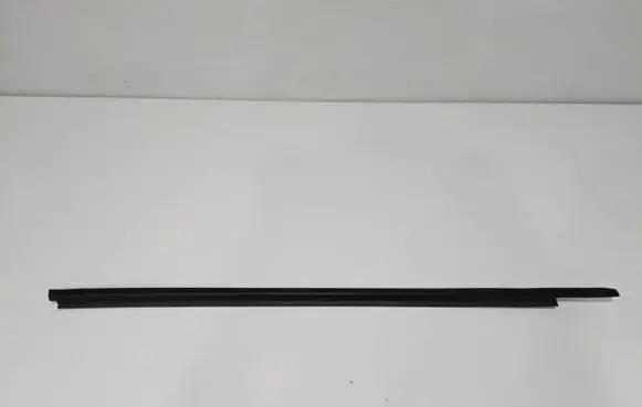 Toyota Aygo X Rubber seal front door (on door) 