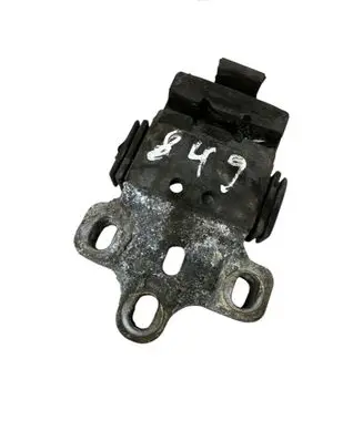 Engine mount bracket