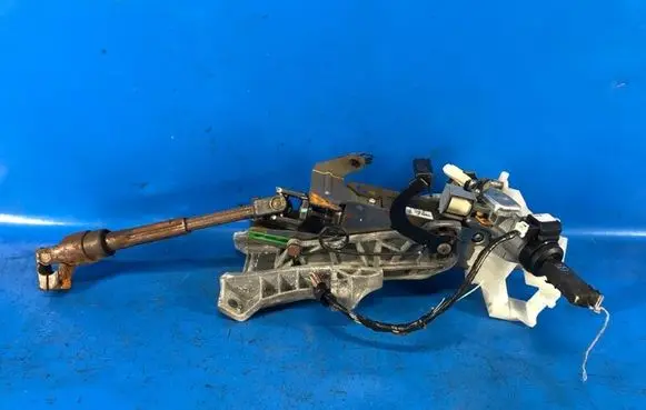 Mazda 3 II Steering wheel axle BBP33210XA