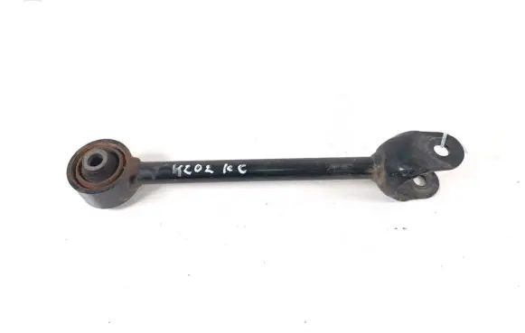 Rear control arm
