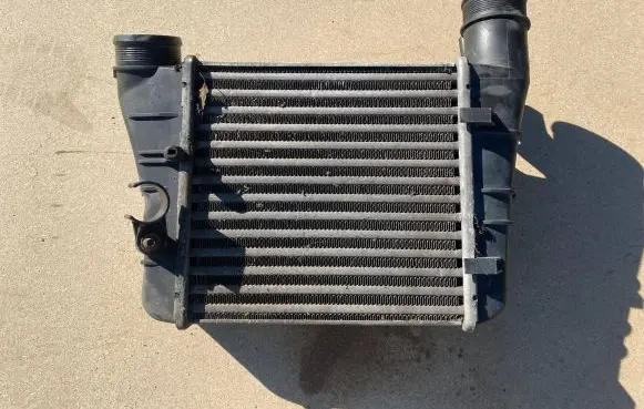 Audi A4 S4 B7 8E 8H Intercooler radiator 8E0145805AA 0261230073 3229440