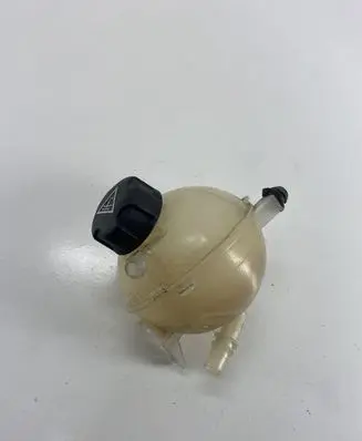 Citroen DS5 Coolant expansion tank/reservoir cap 9684527680 9654310780
