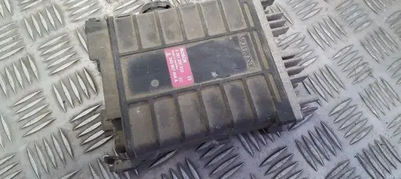 Volkswagen PASSAT B3 Engine control unit/module 0261200222 893907404A