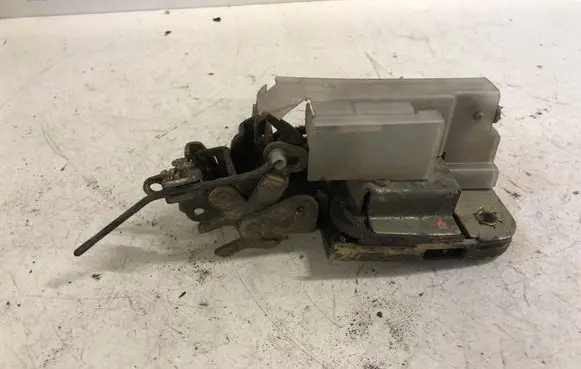 Volkswagen Transporter - Caravelle T4 Front door lock 701837016