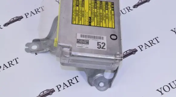 Lexus RX 330 - 350 - 400H Airbag control unit/module 8917048060