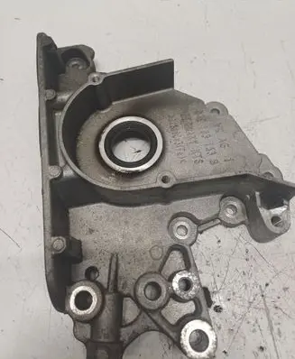 Volkswagen PASSAT B8 Timing chain cover 04E103153B