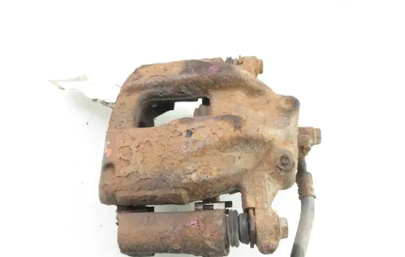 Honda CR-V Front brake caliper