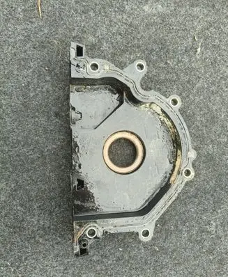 Volkswagen Golf VII Rocker cam cover 04l103153