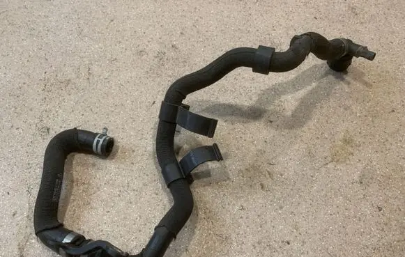 Porsche Taycan 9J1 Engine coolant pipe/hose 9J1815568D