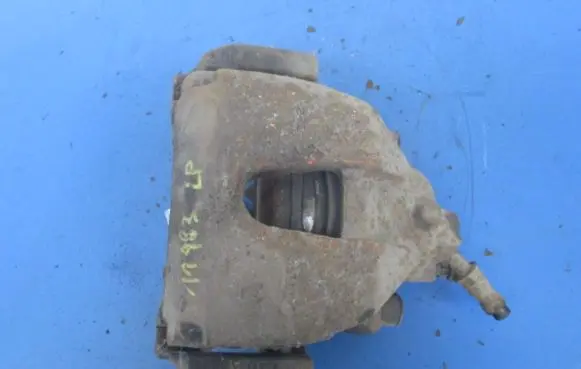 Volvo C30 Front brake caliper
