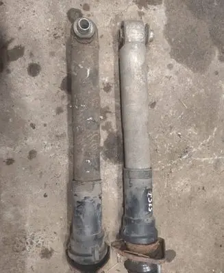 BMW 5 E39 Rear shock absorber/damper 81490455