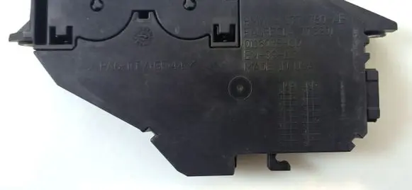 BMW X5M E70 Glove box lock 9177780
