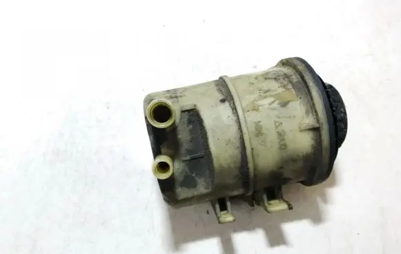KIA Sorento Power steering fluid tank/reservoir