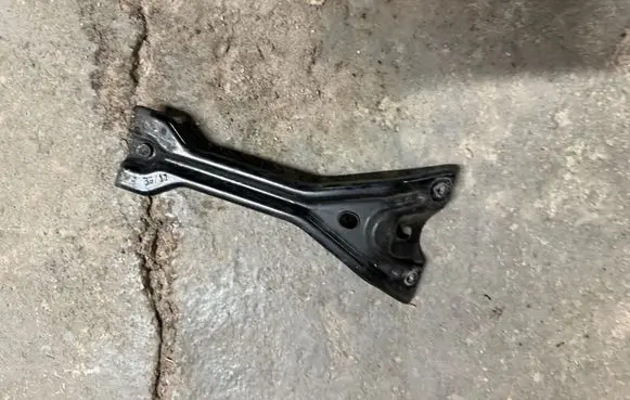 Volkswagen Touran II Holder (bracket) 