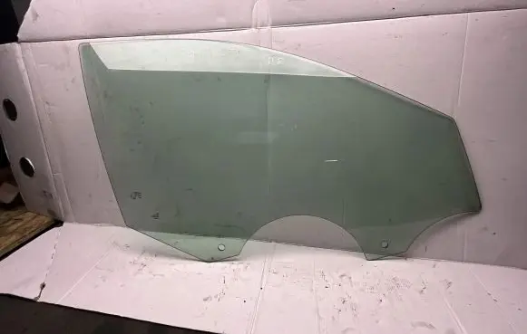 Seat Toledo IV (NH) Front door window glass four-door 43R001167 5JA845202E