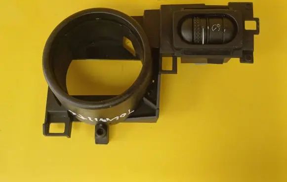Volkswagen Touareg I Headlight level height control switch 7L685890