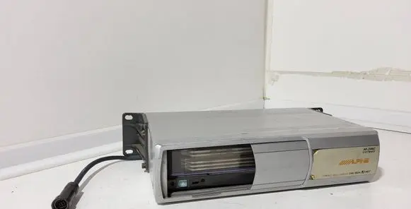 Chrysler Voyager CD/DVD changer CHAS634 3913A001