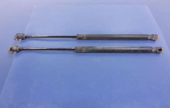 Mitsubishi Colt CZ3 Shock absorber/damper mounting bracket MR959243