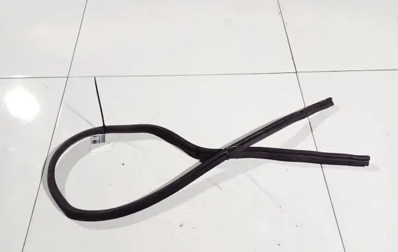 Honda CR-V Rubber seal front coupe door 